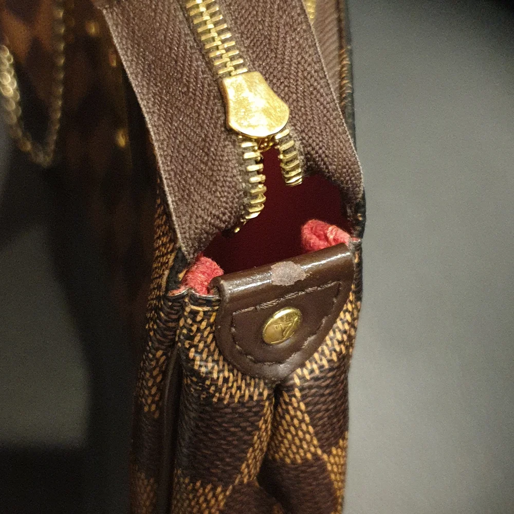 Louis Vuitton Eva Damier - Picture 15 of 15